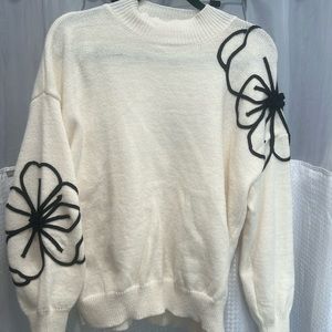 Floral white sweater